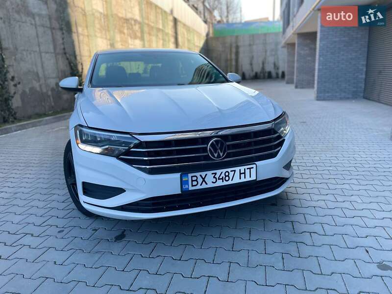 Седан Volkswagen Jetta 2018 в Хмельницькому