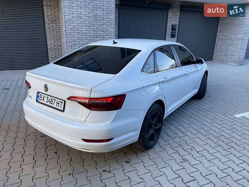 Седан Volkswagen Jetta 2018 в Хмельницькому