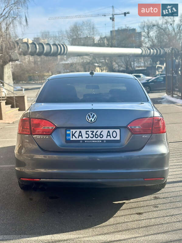 Седан Volkswagen Jetta 2014 в Чернігові