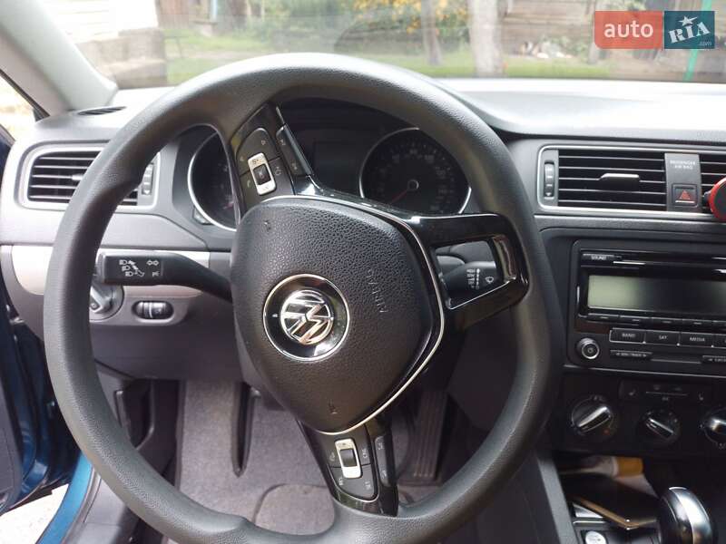 Седан Volkswagen Jetta 2014 в Чернигове