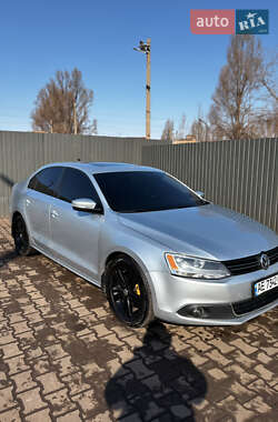 Седан Volkswagen Jetta 2012 в 