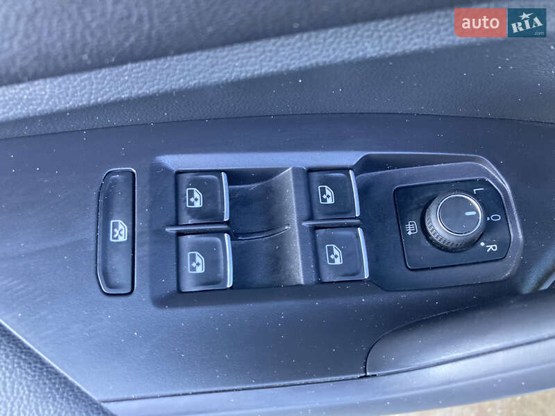 Седан Volkswagen Jetta 2022 в Киеве