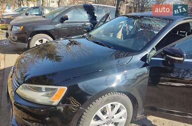 Седан Volkswagen Jetta 2013 в 
