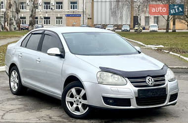 Седан Volkswagen Jetta 2008 в Днепре