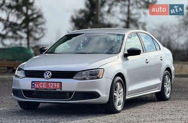 Седан Volkswagen Jetta 2014 в Самборе