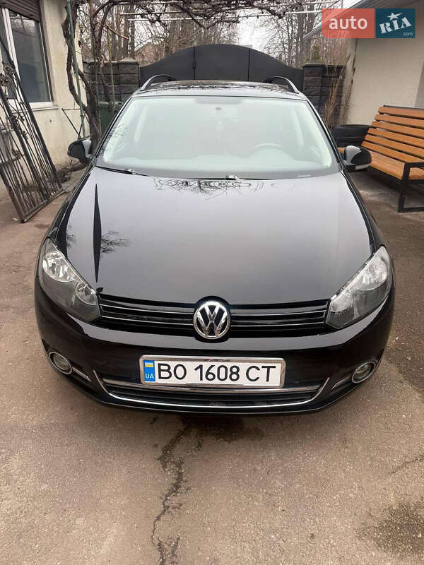 Универсал Volkswagen Jetta 2014 в Тернополе