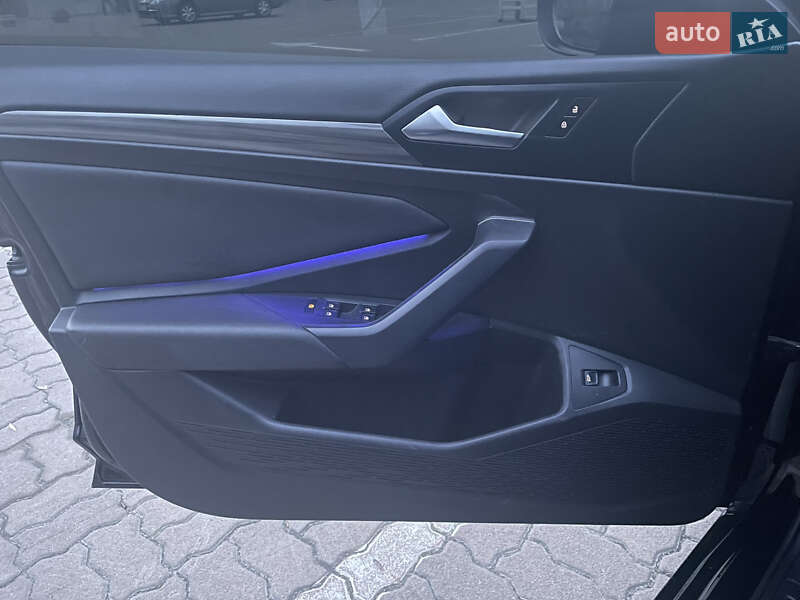 Седан Volkswagen Jetta 2018 в Сумах