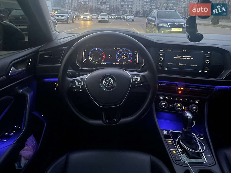 Седан Volkswagen Jetta 2018 в Сумах