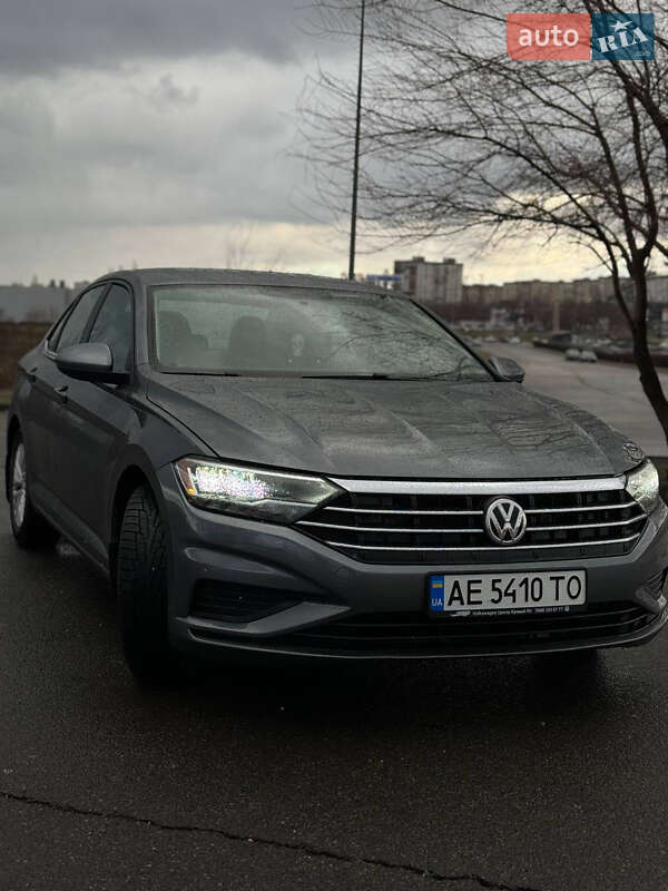 Седан Volkswagen Jetta 2018 в 