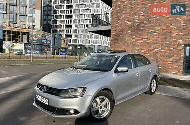 Седан Volkswagen Jetta 2013 в Києві