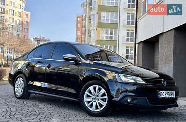 Седан Volkswagen Jetta 2013 в Ивано-Франковске