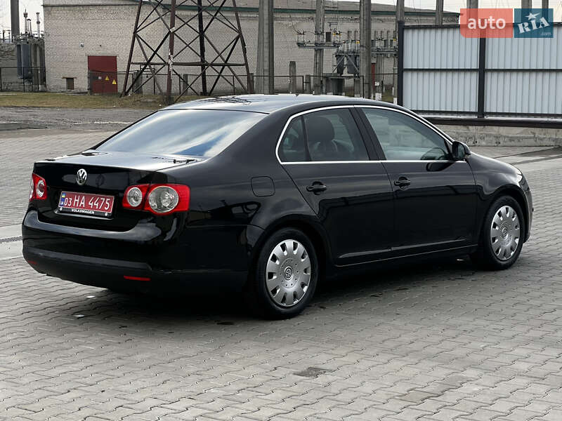 Седан Volkswagen Jetta 2008 в Рожище
