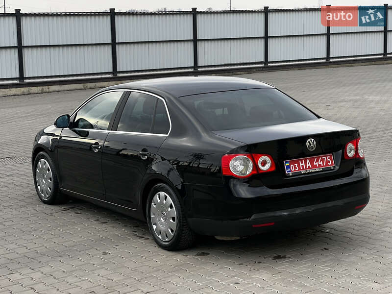 Седан Volkswagen Jetta 2008 в Рожище
