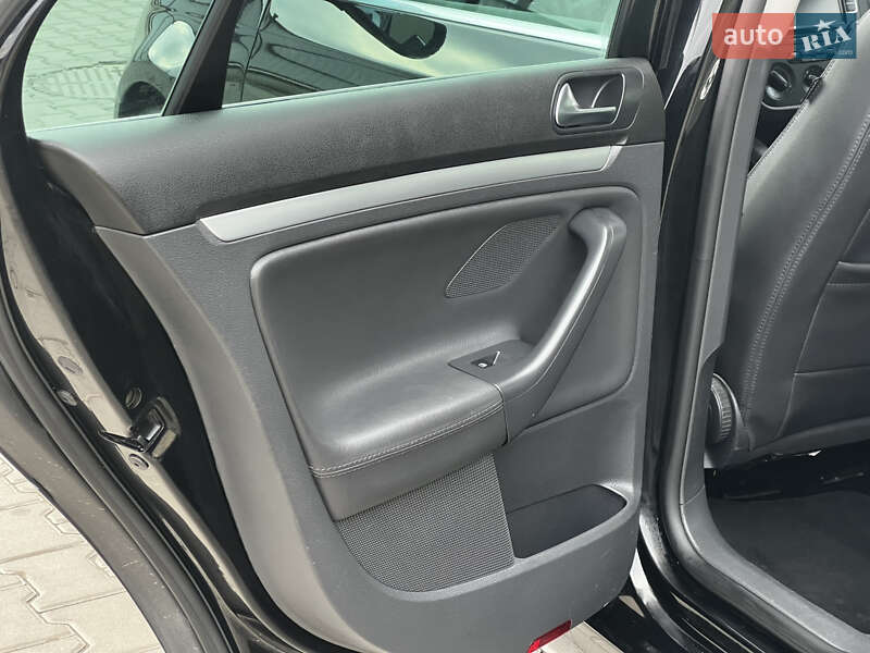 Седан Volkswagen Jetta 2008 в Рожище