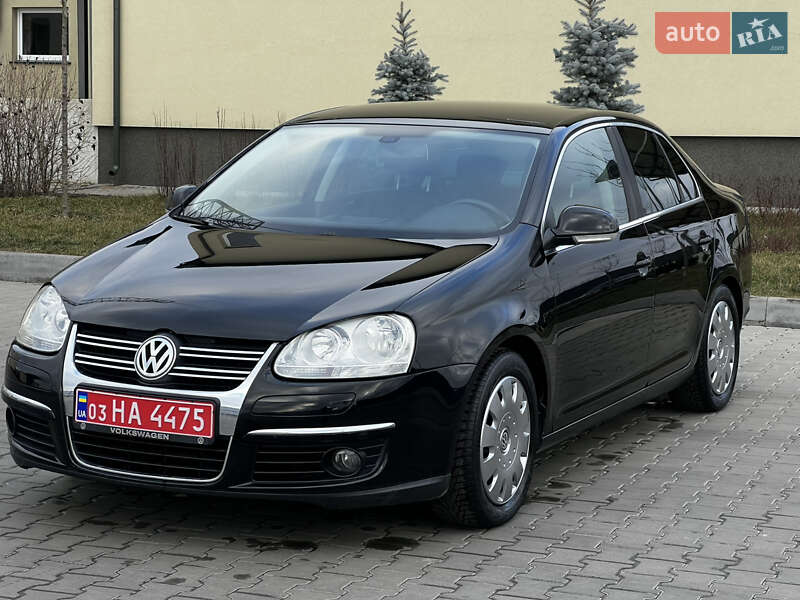 Седан Volkswagen Jetta 2008 в Рожище
