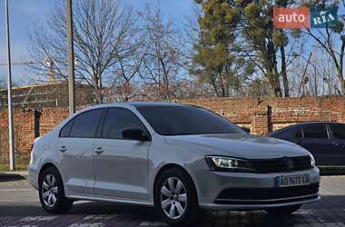 Седан Volkswagen Jetta 2015 в Львове