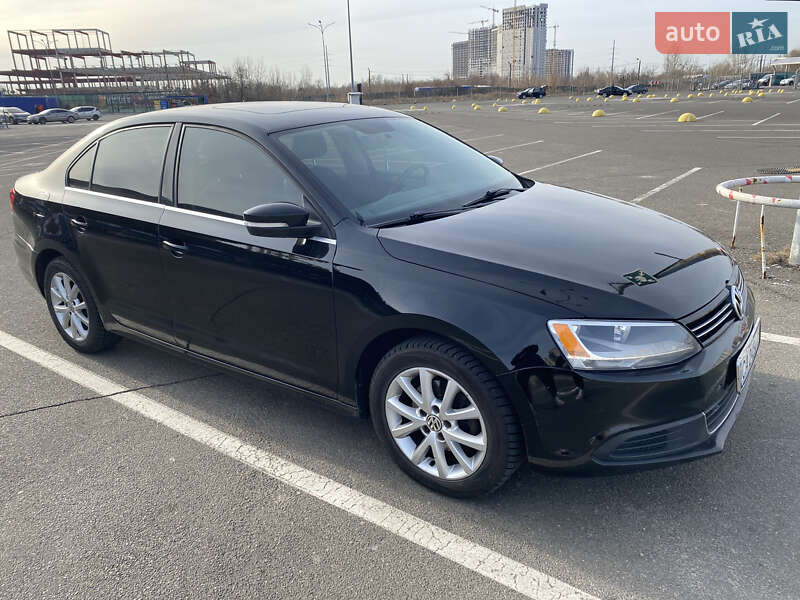 Седан Volkswagen Jetta 2012 в Києві