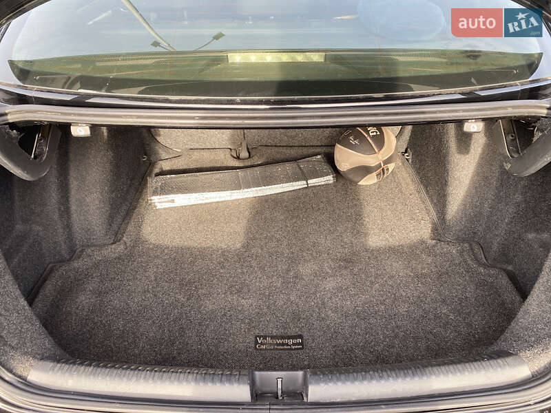 Седан Volkswagen Jetta 2012 в Києві