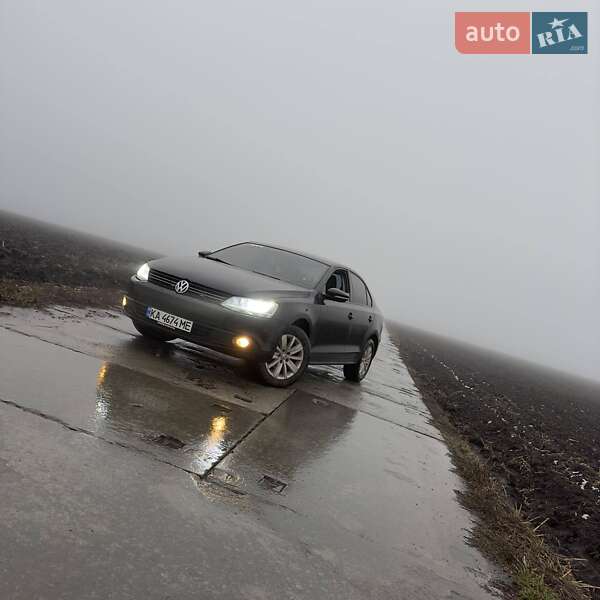 Седан Volkswagen Jetta 2011 в Киеве