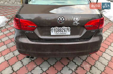 Седан Volkswagen Jetta 2014 в Львове