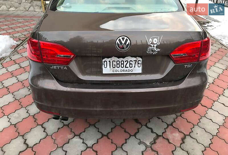 Седан Volkswagen Jetta 2014 в Львові