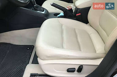 Седан Volkswagen Jetta 2014 в Львове