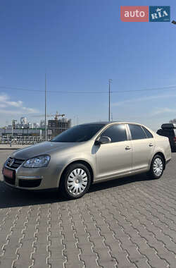 Седан Volkswagen Jetta 2007 в Києві