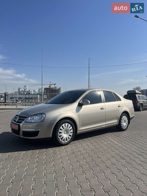 Седан Volkswagen Jetta 2007 в Києві