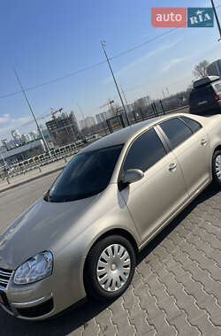 Седан Volkswagen Jetta 2007 в Києві