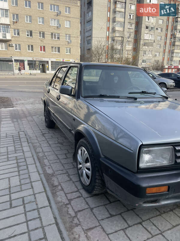 Седан Volkswagen Jetta 1988 в Львове