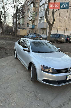 Седан Volkswagen Jetta 2012 в Харькове