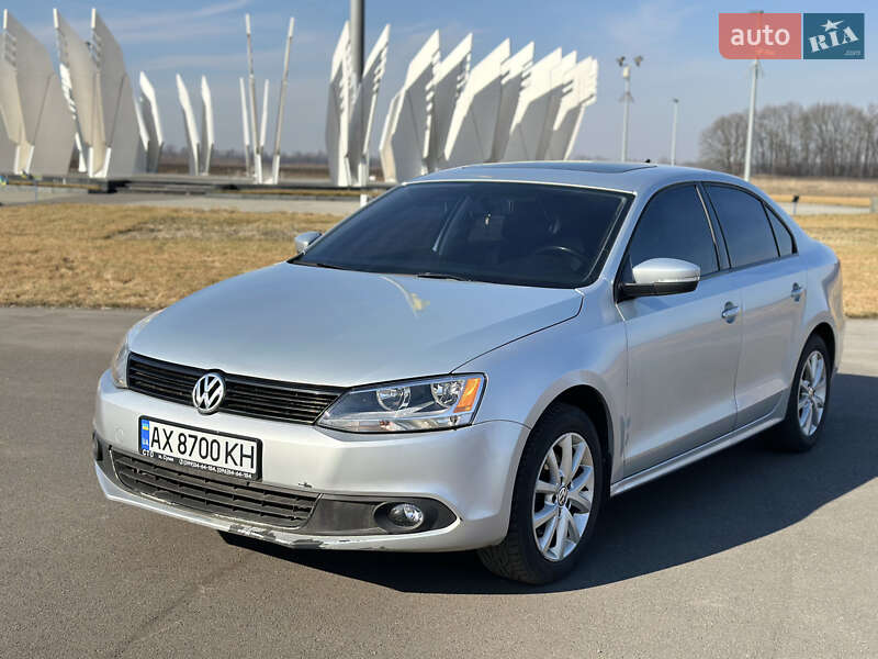 Седан Volkswagen Jetta 2013 в Смеле