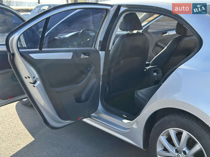 Седан Volkswagen Jetta 2013 в Смеле