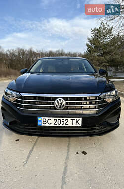 Седан Volkswagen Jetta 2018 в 