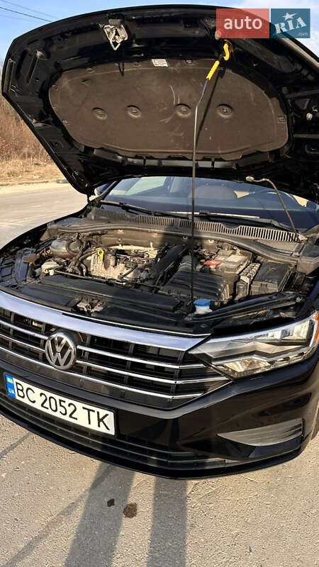 Седан Volkswagen Jetta 2018 в Львові