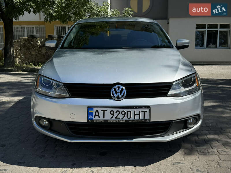 Седан Volkswagen Jetta 2011 в Ивано-Франковске