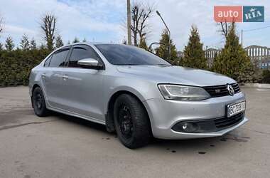 Седан Volkswagen Jetta 2011 в 