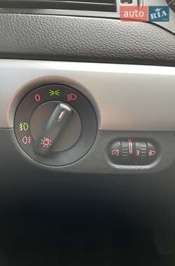 Седан Volkswagen Jetta 2011 в 