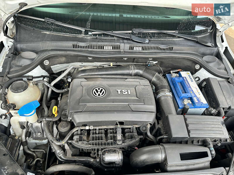 Седан Volkswagen Jetta 2015 в Царичанке