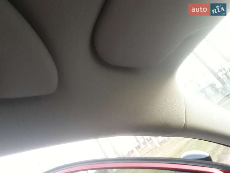 Седан Volkswagen Jetta 2016 в Окнах