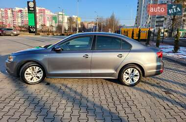 Седан Volkswagen Jetta 2013 в Луцке