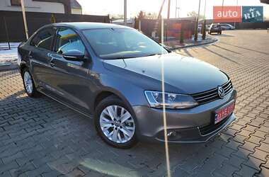 Седан Volkswagen Jetta 2013 в Луцке