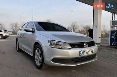 Седан Volkswagen Jetta 2014 в Дніпрі