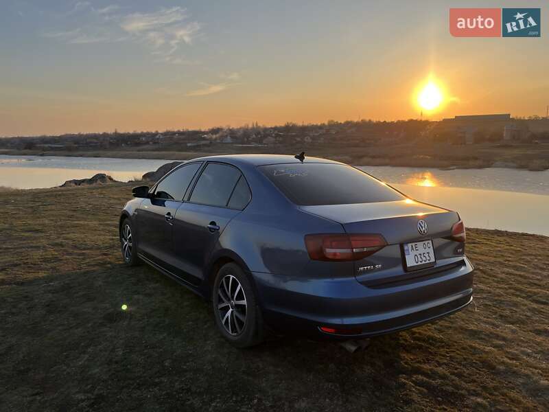 Седан Volkswagen Jetta 2016 в Кривому Розі