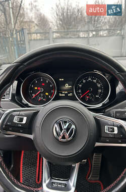 Седан Volkswagen Jetta 2014 в 
