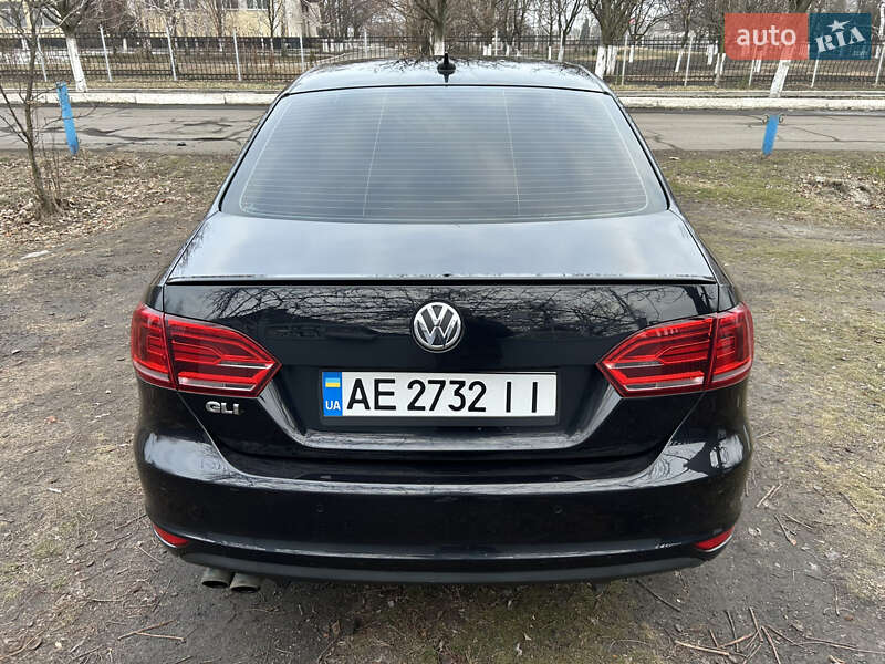 Седан Volkswagen Jetta 2014 в Першотравенске