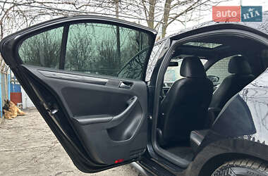 Седан Volkswagen Jetta 2014 в 