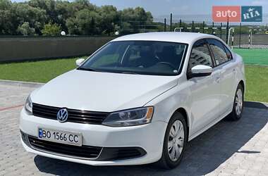 Седан Volkswagen Jetta 2014 в Тернополе