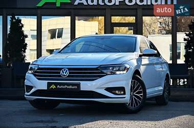 Седан Volkswagen Jetta 2019 в Киеве