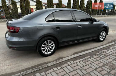 Седан Volkswagen Jetta 2016 в Житомирі